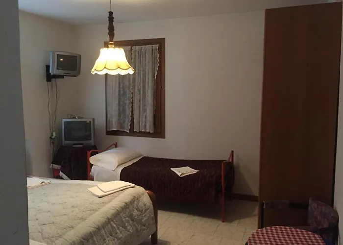 Del Sole מלון Montese